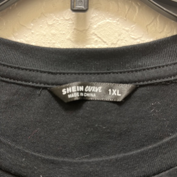 1X Shein Black Famous art tee - Picture 3 of 4